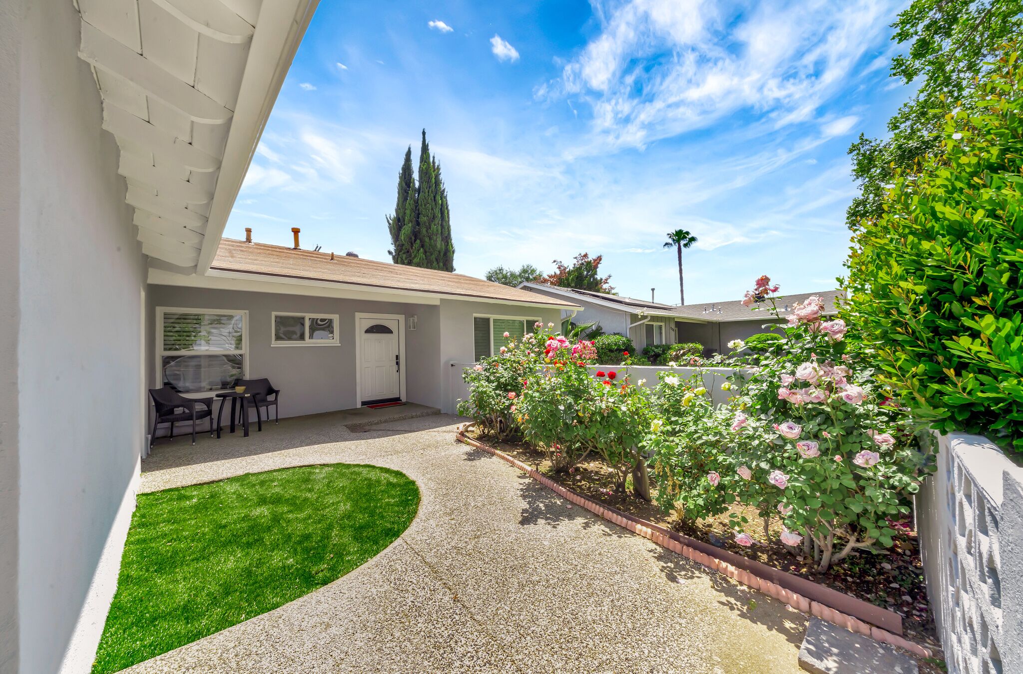 Modern 5BR W/2 King Beds & Huge Yard!