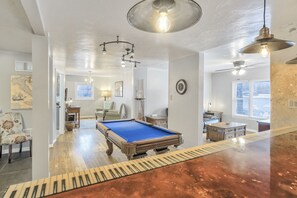 Interior - The Keys (Colorado Springs)