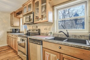 Interior detail - The Keys (Colorado Springs)