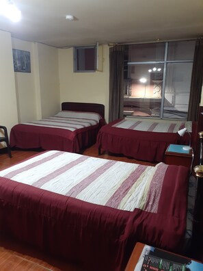 1 habitación, escritorio, sistema de insonorización y wifi gratis 