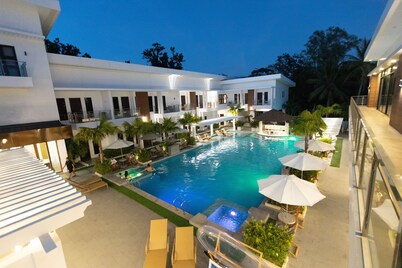 Asaricha Tropical Beach Resort