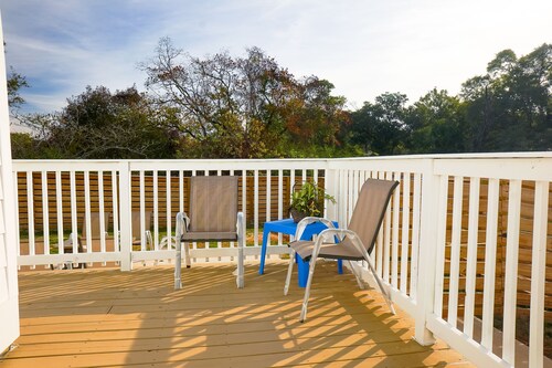 Cozy Cowan Road Cottage- a feel of the Mississippi Gulf Coast. 