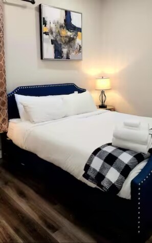 2 habitaciones, tabla de planchar con plancha, wifi y ropa de cama