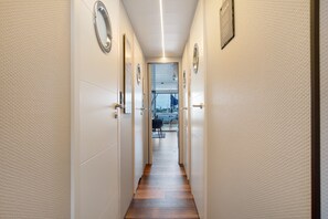 Interior - Houseboat Seeadler Stralsund with Sea View, Private Terrace and Sauna (Stralsund)