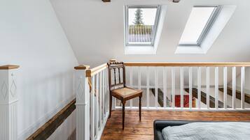 1 slaapkamer, een strijkplank/strijkijzer, gratis wifi, beddengoed