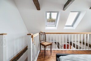 1 chambre, fer et planche à repasser, accès au Wi-Fi (inclus)