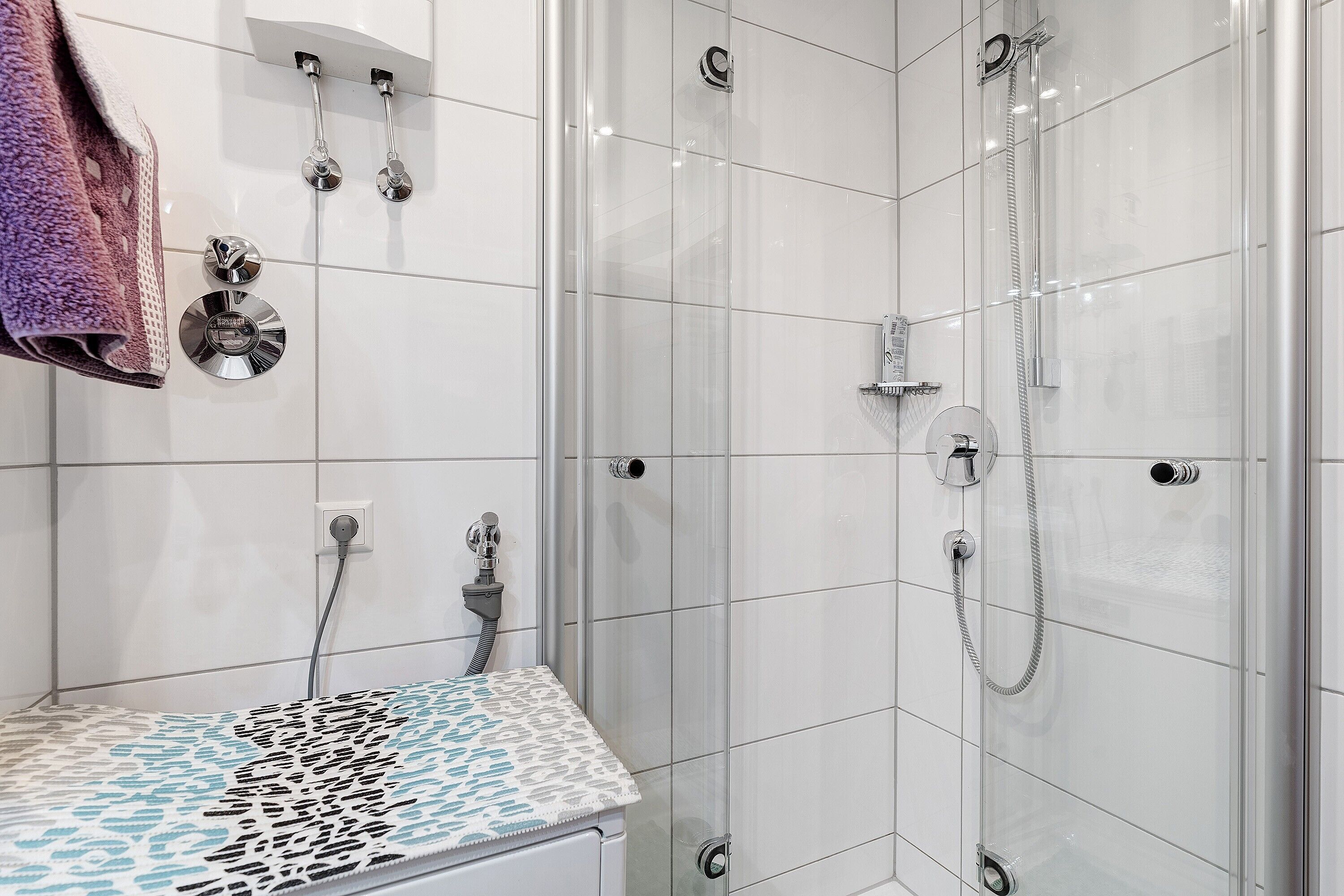 Shower, free toiletries, hair dryer, towels
