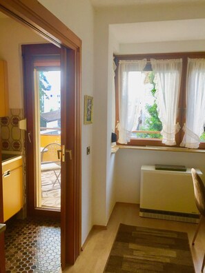 Interior - Holiday Apartment "Eva Maria" with Balcony & Wi-Fi (Pforzheim)