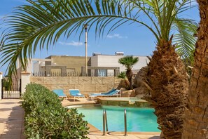Pool - Villa & Pool 3 Mellieħa Bay Retreat, Mellieha, Malta (Mellieha)