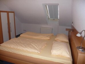 1 bedroom, iron/ironing board, free WiFi, bed sheets - Holiday Apartment "Haus Dachsberg 331 Todtmoos" with Balcony & Wi-Fi (Todtmoos)