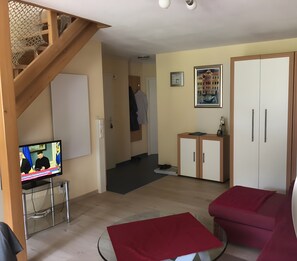 TV - Holiday Apartment "Haus Dachsberg 331 Todtmoos" with Balcony & Wi-Fi (Todtmoos)