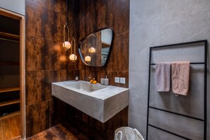 Villa | Bathroom - Hebe Villa by Betterplace (Canggu)