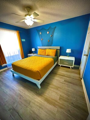 4 slaapkamers, een bureau, een strijkplank/strijkijzer, gratis wifi