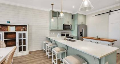 Beautifully furnished condo on Jekyll Riverfront!