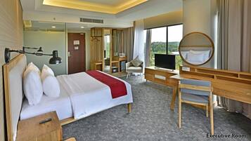 Kamar Double Eksekutif | Brankas, tirai kedap cahaya, dan Wi-Fi gratis