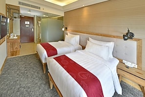 Deluxe Twin Room | In-room safe, blackout drapes, free WiFi