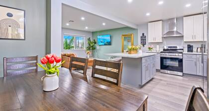 MI- Ranch style 3 bedroom 2 bath Quiet & safe Neighborhood king-bed!