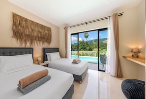 2 bedrooms, in-room safe, iron/ironing board, free WiFi