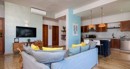 Luxury Villa/Penthouse Steps Away from Beach