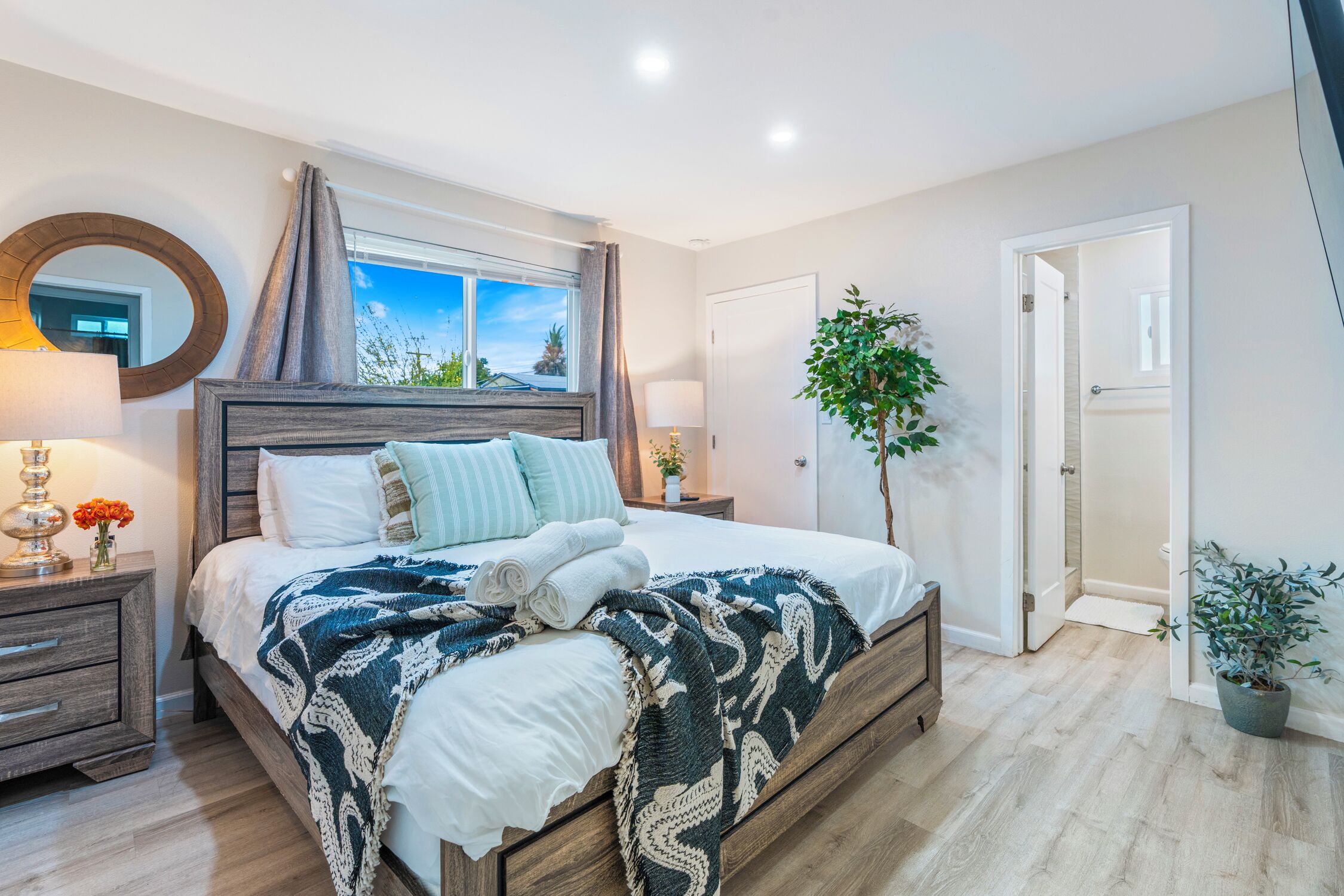 3 bedrooms, iron/ironing board, WiFi