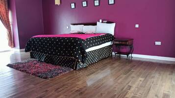 5 habitaciones, wifi gratis y ropa de cama