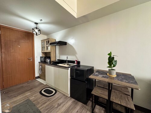 A cozy home in the middle of the city