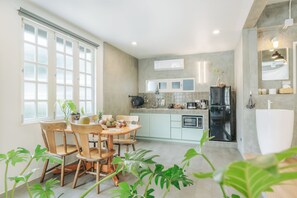 Design Family Room | Private kitchen | Cleaning supplies - Dokdin's Family (Patong)