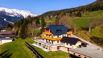 Esterni