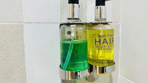 Phòng đôi tiện nghi đơn giản | Tiện nghi phòng tắm