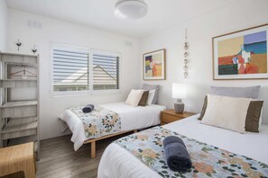 2 bedrooms, iron/ironing board, WiFi, bed sheets