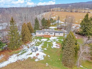 Exterior - Mountain Views, Private Pond, Mins 2 Elk Mountain (Clifford)