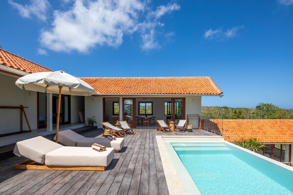 Pool - Villa Bumi, Bingin 3BR Villa Stunning Ocean Views (Badung)