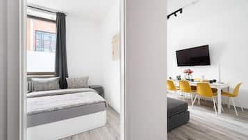 2 bedrooms, iron/ironing board, WiFi, bed sheets