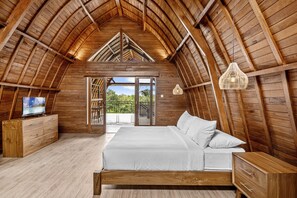 2 chambres, coffres-forts dans les chambres, bureau