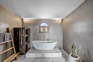 Villa | Badrum | Gratis toalettartiklar och handdukar