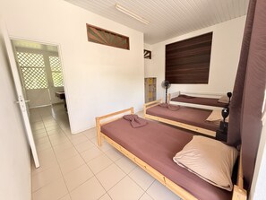 4 chambres, accès au Wi-Fi (inclus), literie fournie