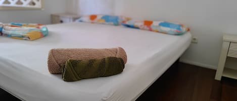 4 chambres, Wi-Fi gratuit, draps fournis