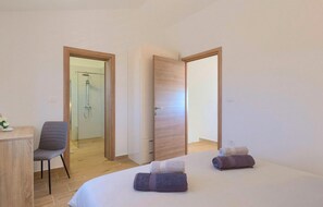 3 chambres, lit parapluie, Wi-Fi gratuit, draps fournis