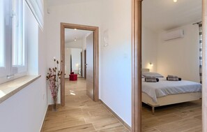 3 soverom, reiseseng for barn, wi-fi (inkludert) og sengetøy