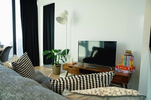 Smart TV, books - New Year eve’s Fireworks & BayView Apt in CBD (Melbourne)