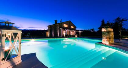 Heartbreaking Charming Villa in Chipieri - Marche