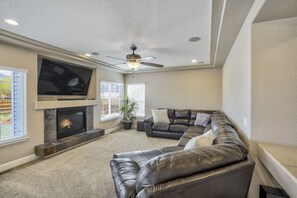 Fireplace - Tumbleweed Resort (Peyton)