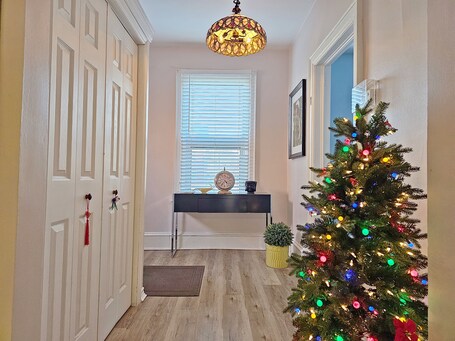 Winnipeg Holiday - Image 1