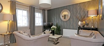 บ้านที่สะดวกสบายในอินวีรูรีใกล้สถานีรถไฟ