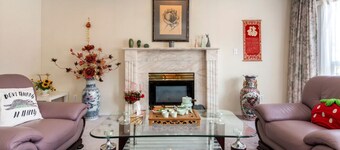 4 Bedrooms Entire House, Nearby Downtown Vancouver