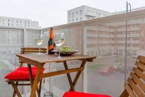 Terrace/patio - Lumina apart near Michał Klepacz Park (Lodz)