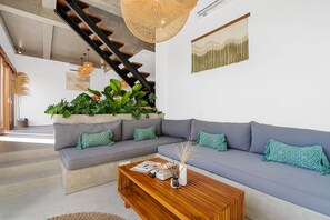 Living area - Octo 7 Villa by Betterplace (Canggu)