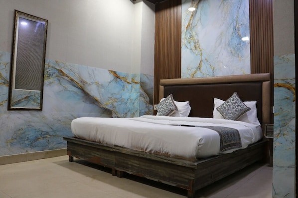 Interior - Hotel Grand Inn (New Delhi)