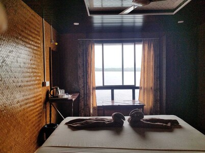 Seascape Floating Paradise