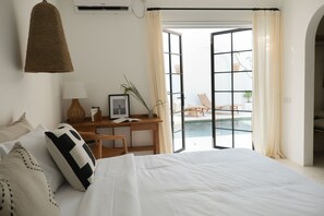 デラックス ヴィラ 2 ベッドルーム プライベートプール | 2 室のベッドルーム、デスク、アイロン / アイロン台